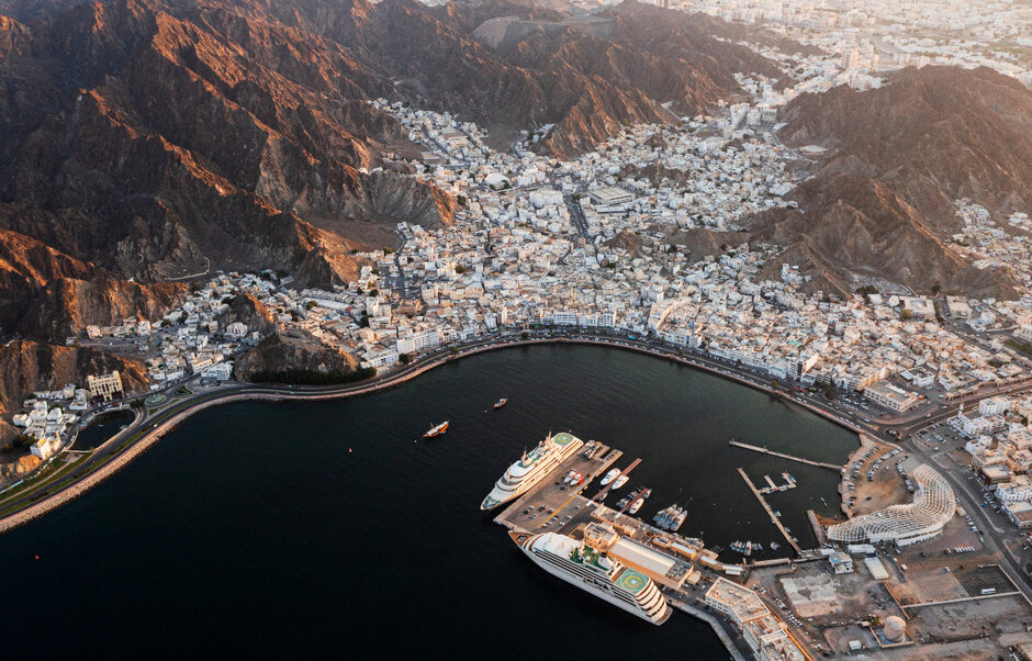 Traffic light controllers in Oman